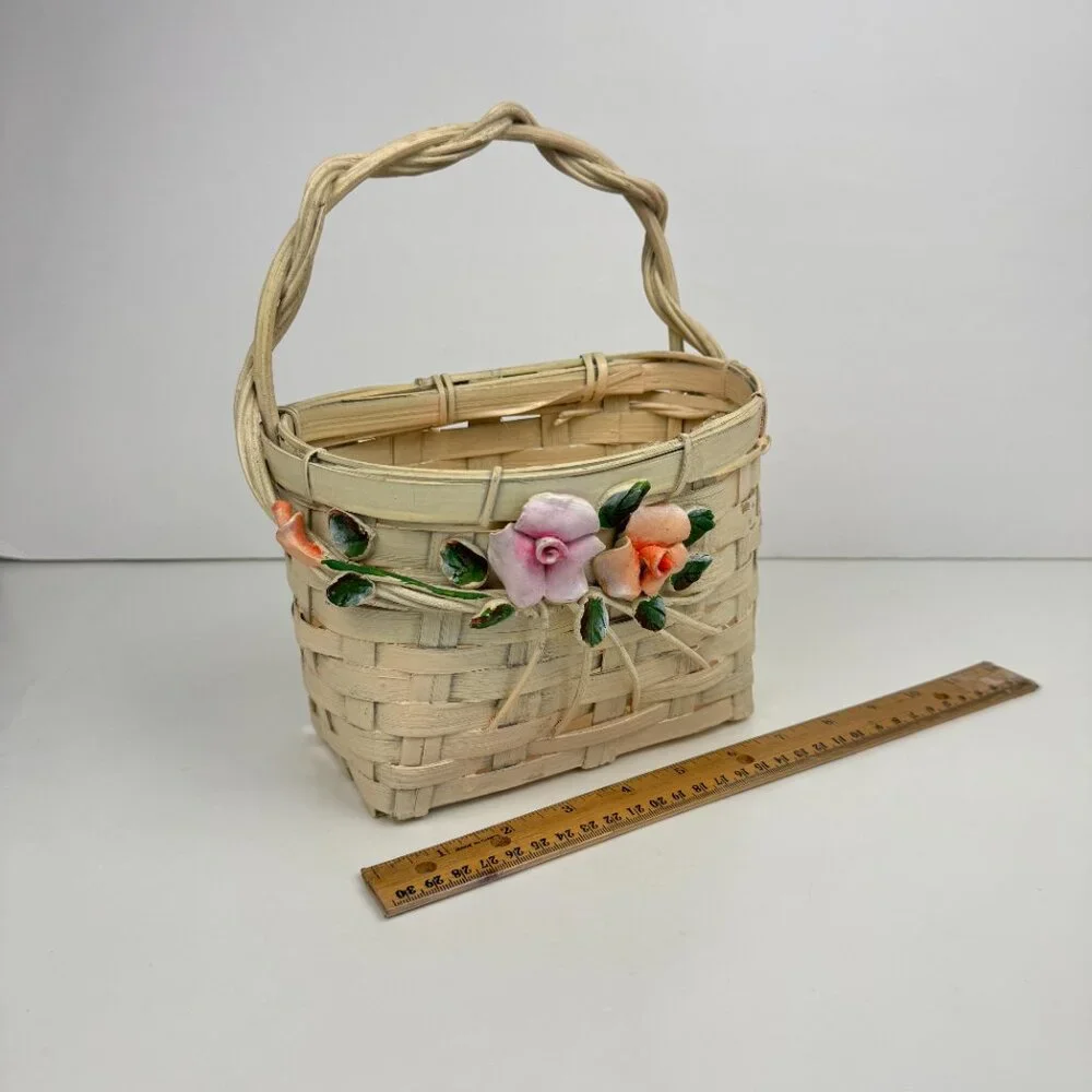 Vtg Wall Basket White Wicker Flowers Rose Green Leaves Hard Rustic Wedding READ